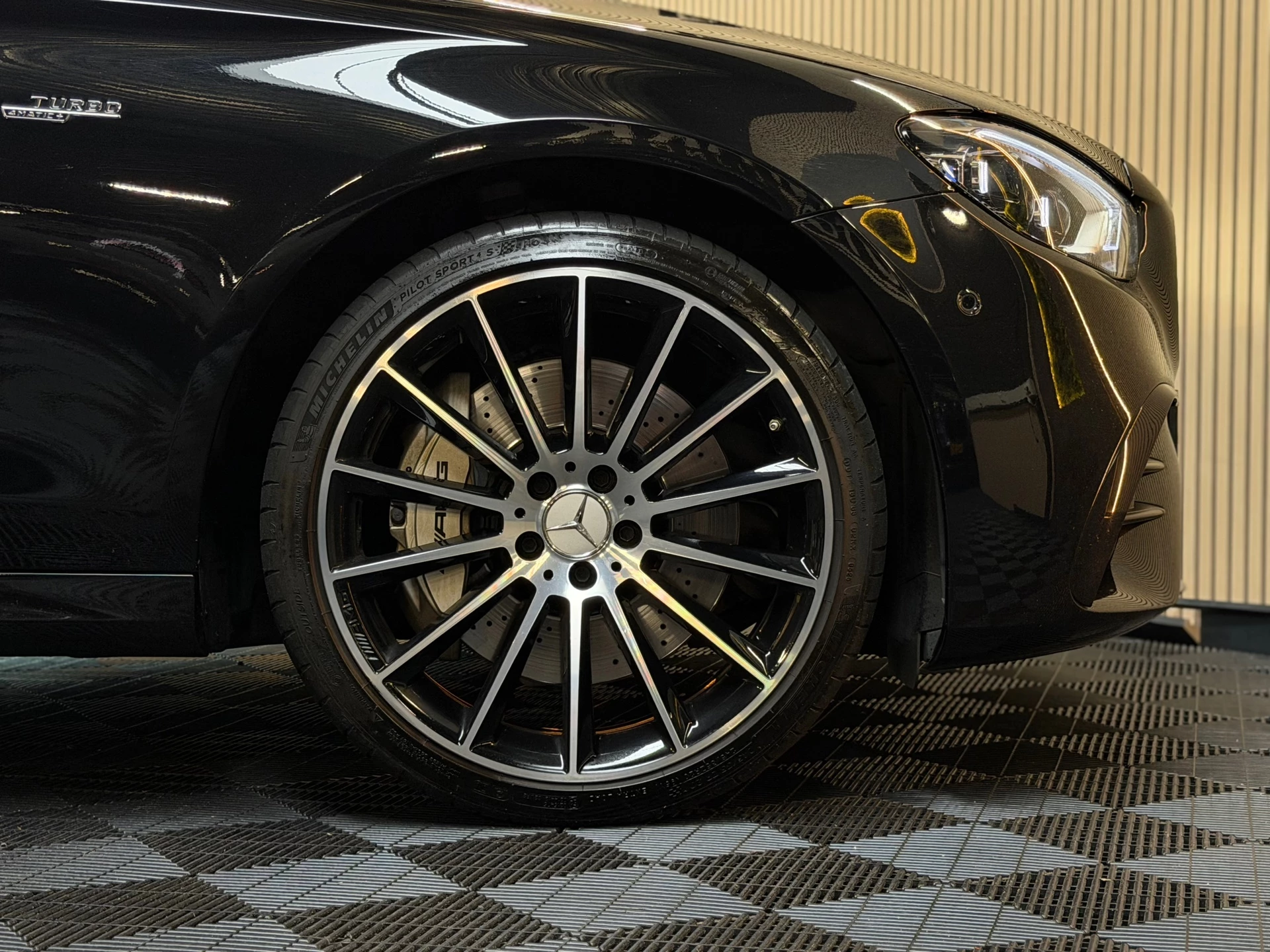 Hoofdafbeelding Mercedes-Benz E-Klasse
