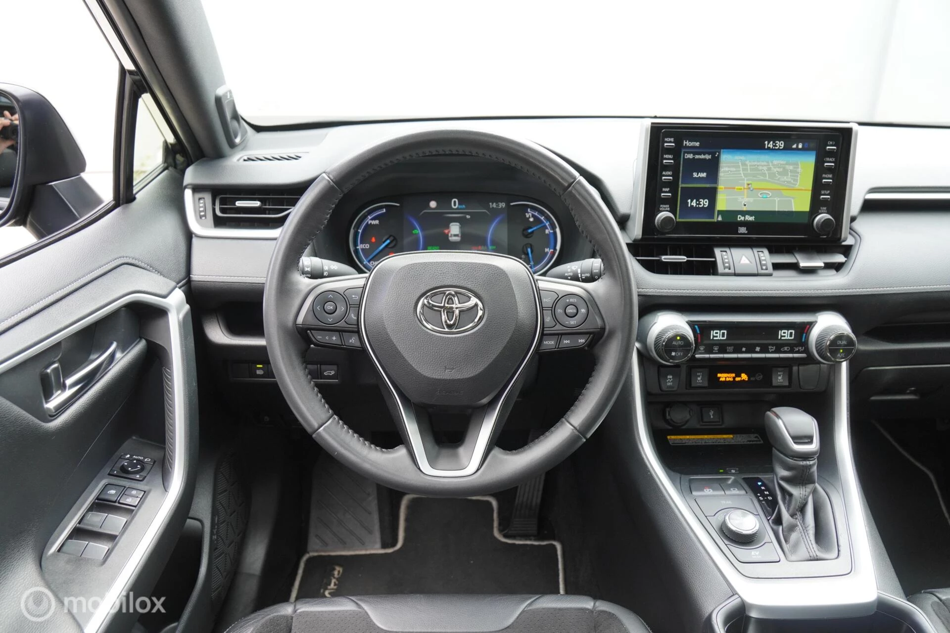 Hoofdafbeelding Toyota RAV4
