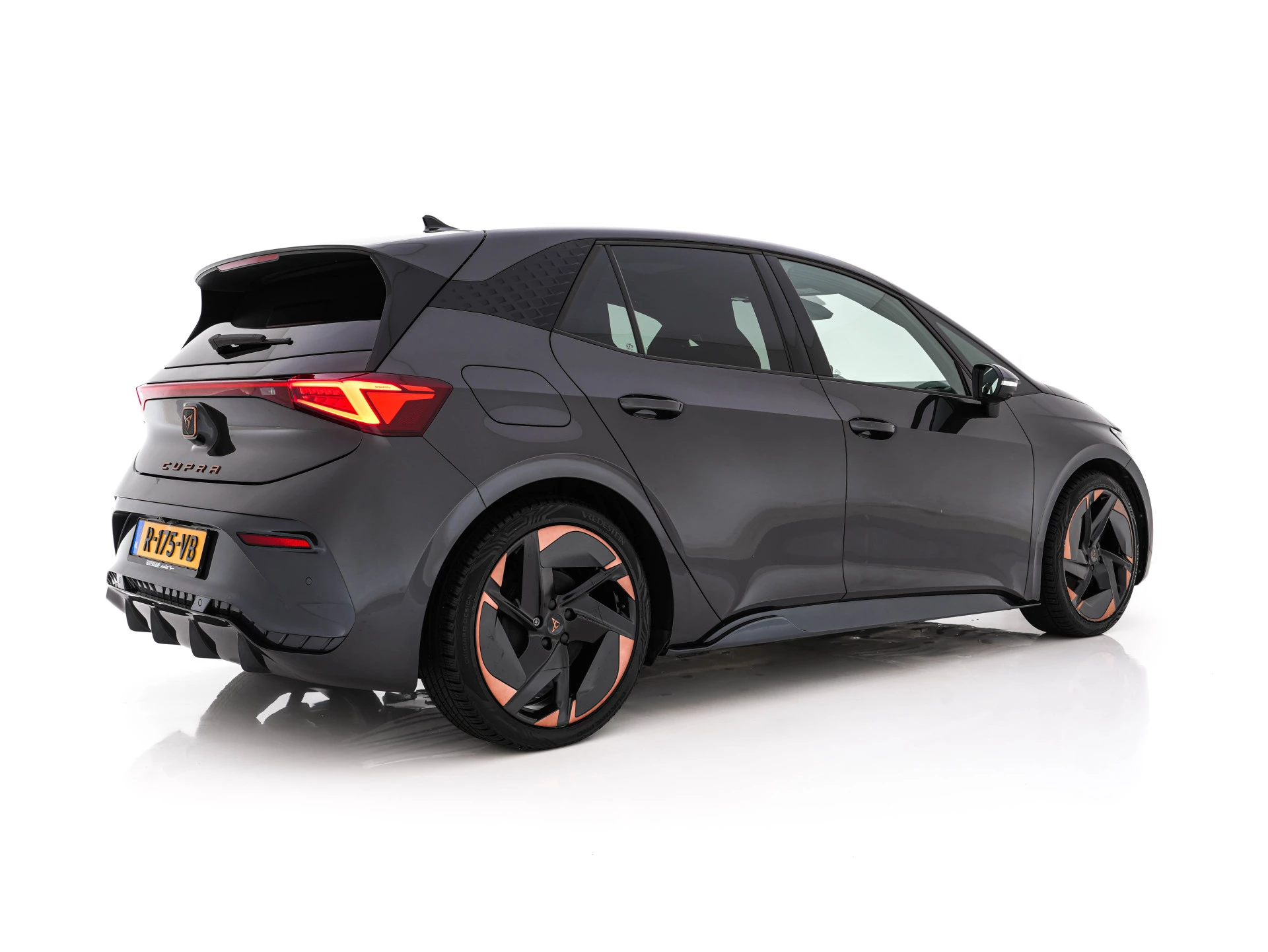 Hoofdafbeelding CUPRA Born