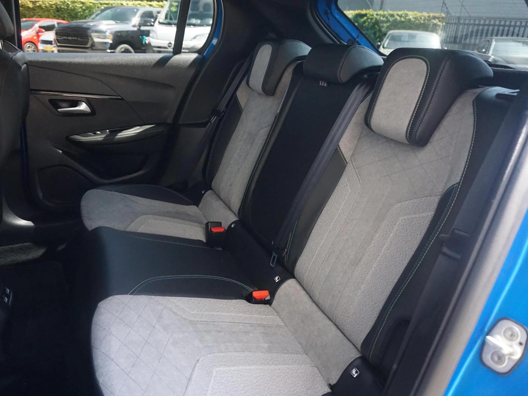 Hoofdafbeelding Peugeot e-208