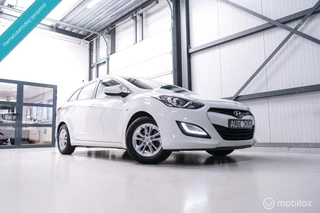 Hyundai i30 Wagon 1.6 GDI 120 pk | Trekhaak | Clima | Cruise | Stuurwielverwarming | All seasons | Nieuwe APK |
