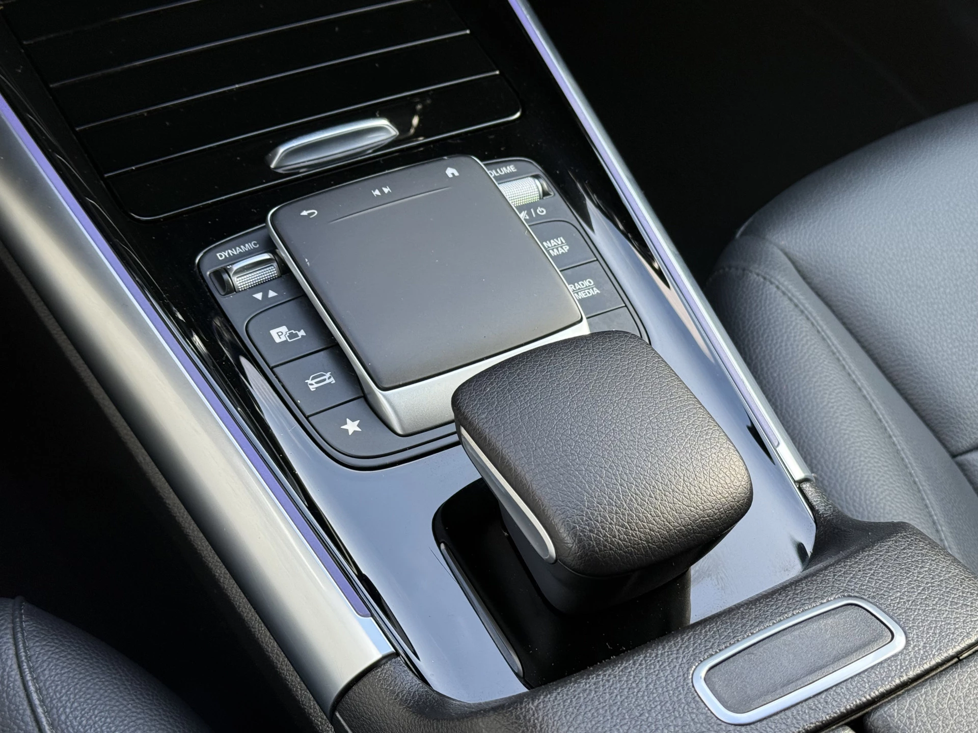 Hoofdafbeelding Mercedes-Benz EQA