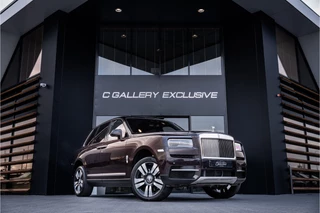 Hoofdafbeelding Rolls-Royce Cullinan Rolls-Royce Cullinan 6.75 V12 - Panorama | Bespoke Audio | Massage | HUD | 360c