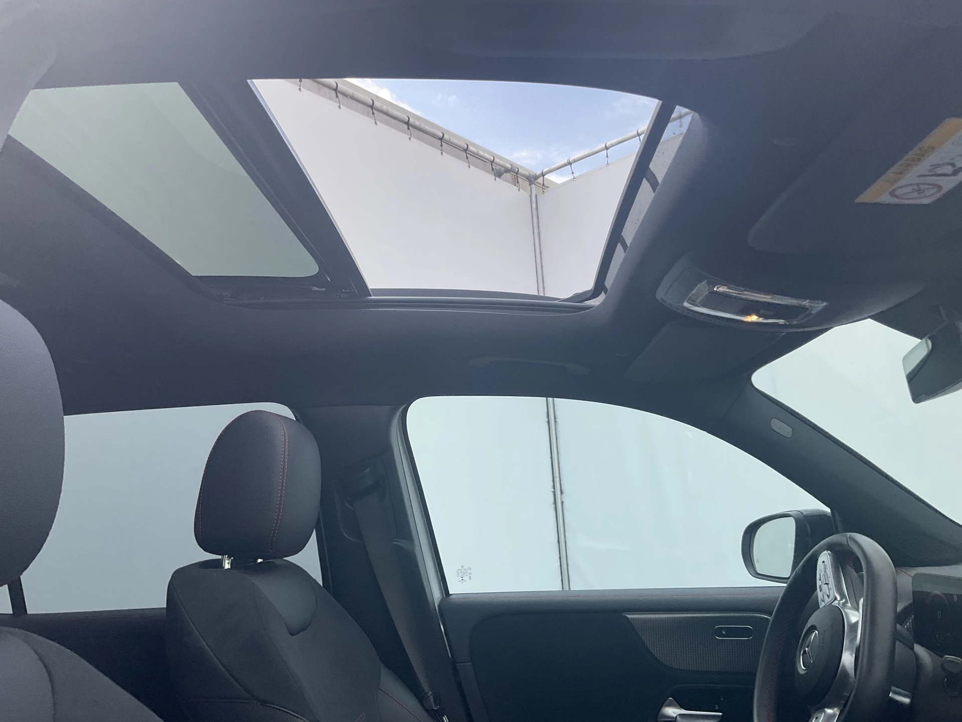 Hoofdafbeelding Mercedes-Benz EQB