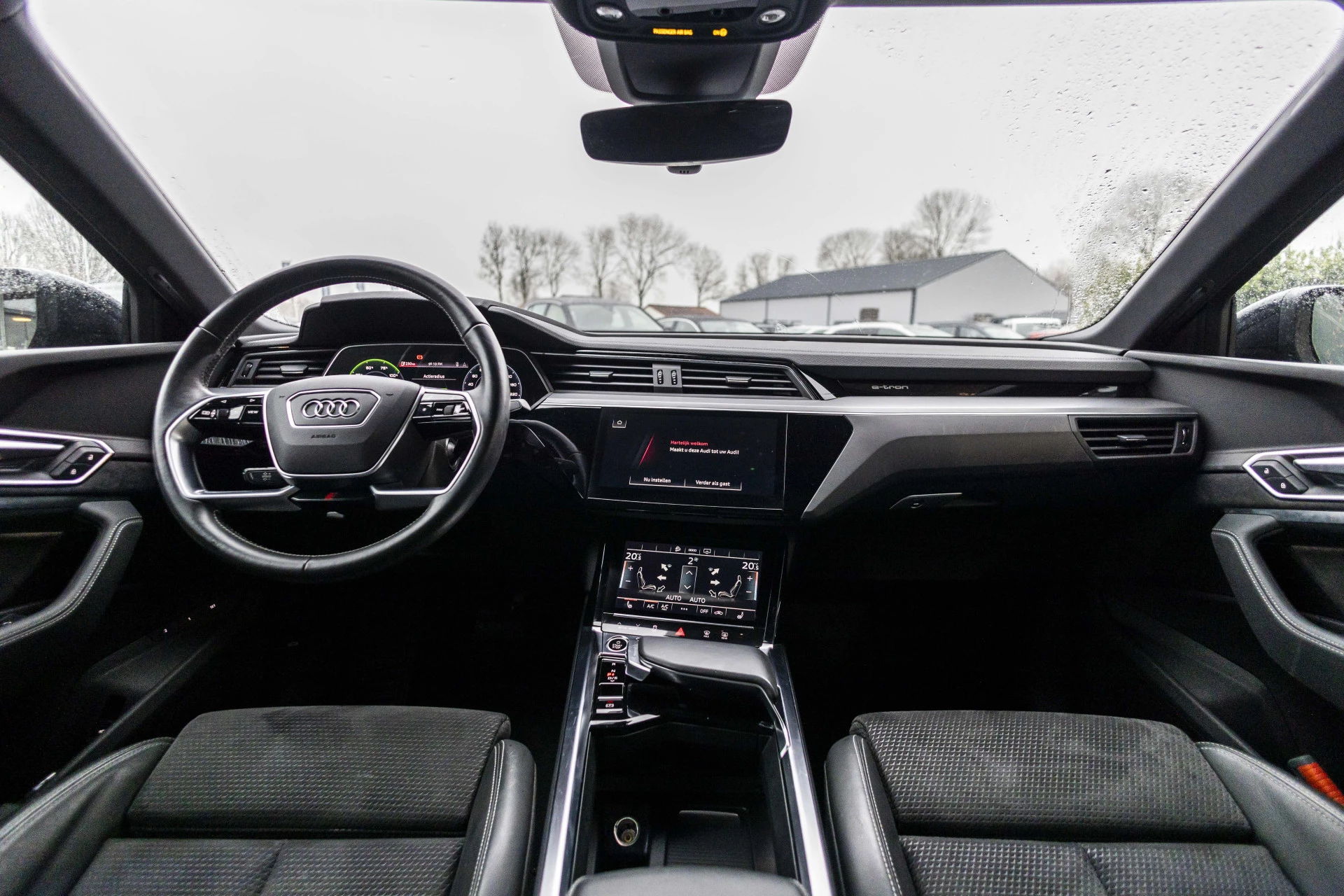 Hoofdafbeelding Audi e-tron