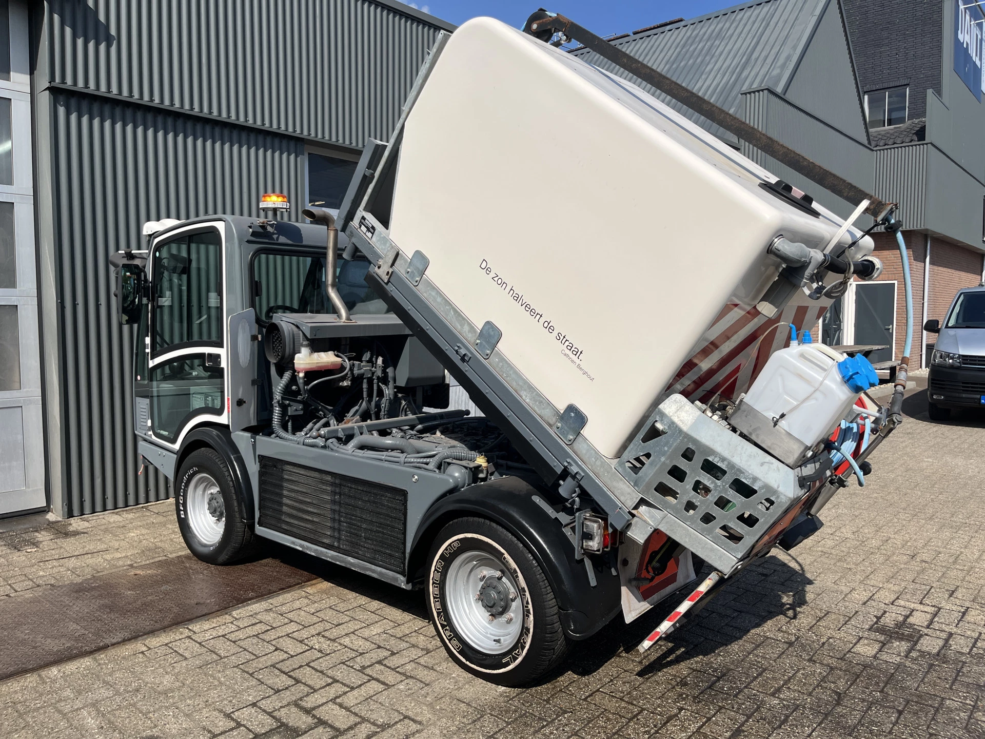 Hoofdafbeelding boschung P4T Werktuigdrager
