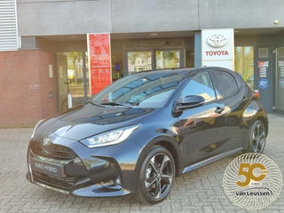 Toyota Yaris 1.5 Hybrid 130 EXECUTIVE NIEUW DIRECT LEVERBAAR! STOEL/STUURVERW 17'' LM-VELGEN PARK-SENSOREN CLIMA KEYLESS LEER NAVI CAMERA APPLE/ANDROID LED