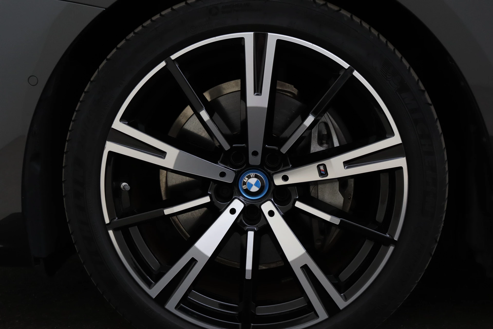 Hoofdafbeelding BMW i5