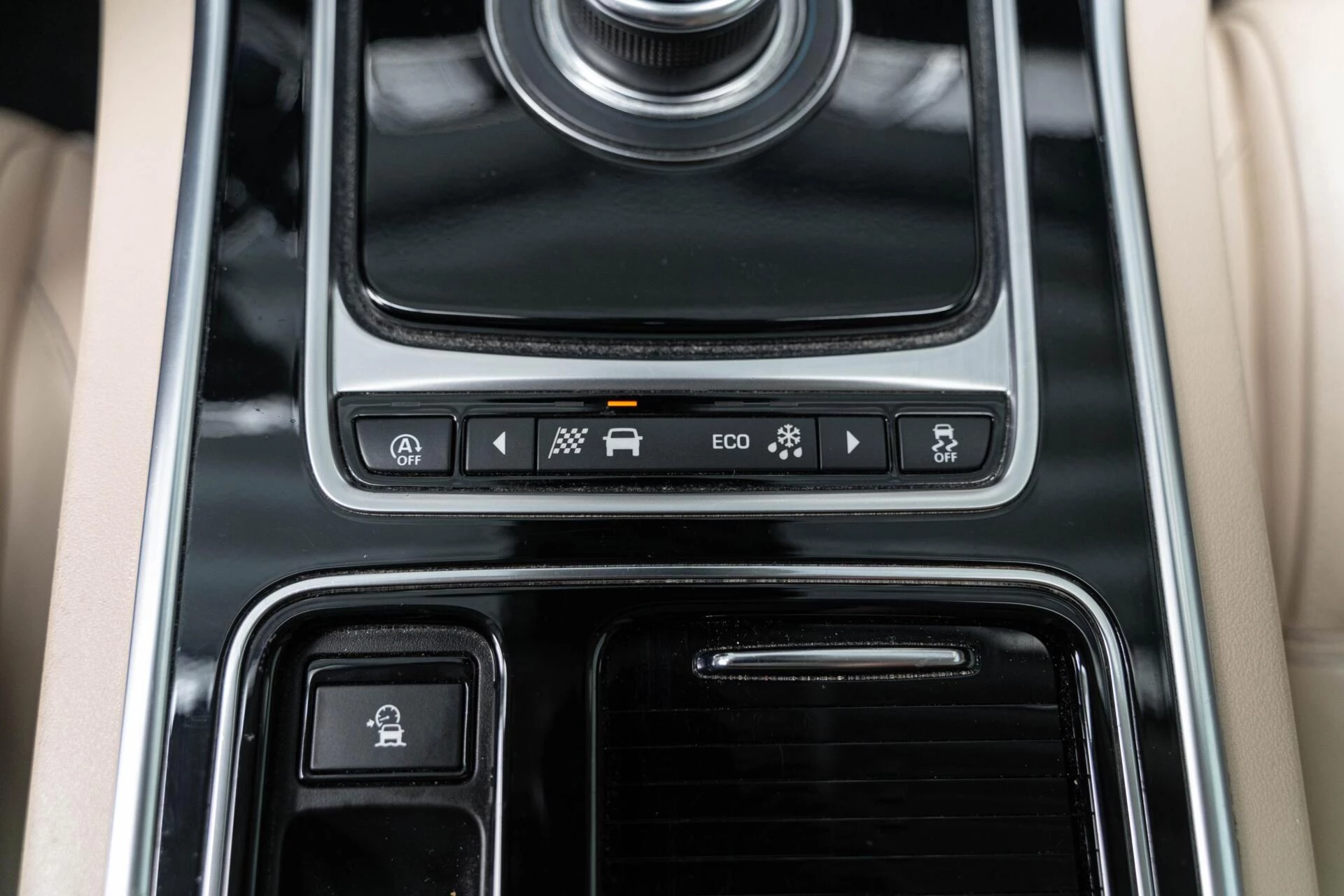 Hoofdafbeelding Jaguar XE