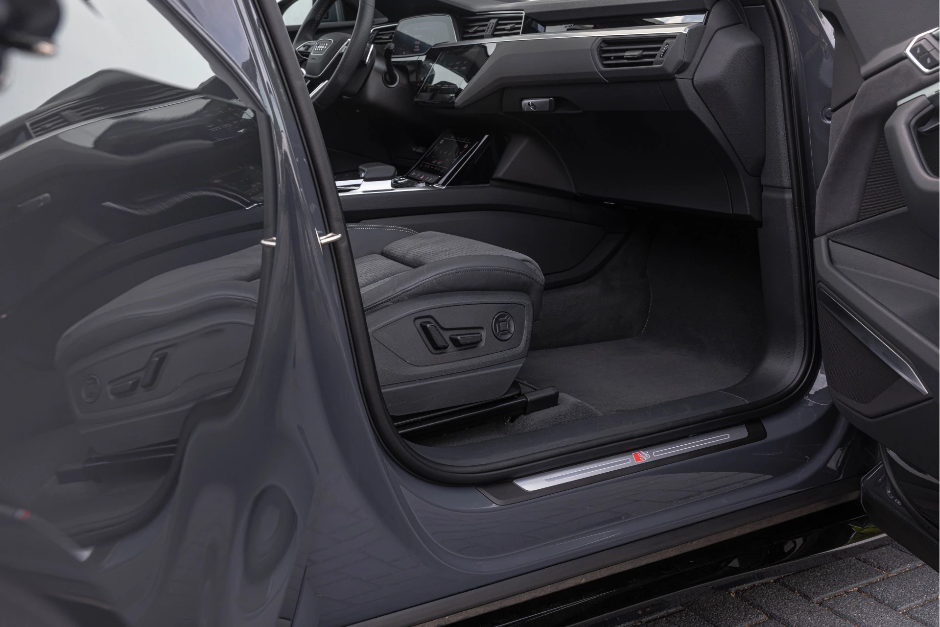 Hoofdafbeelding Audi Q8 e-tron