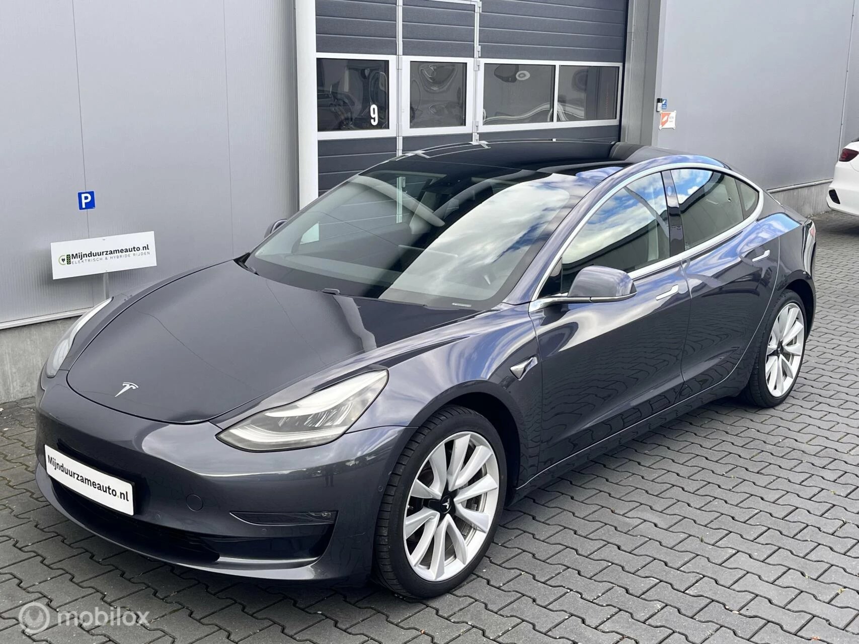 Hoofdafbeelding Tesla Model 3