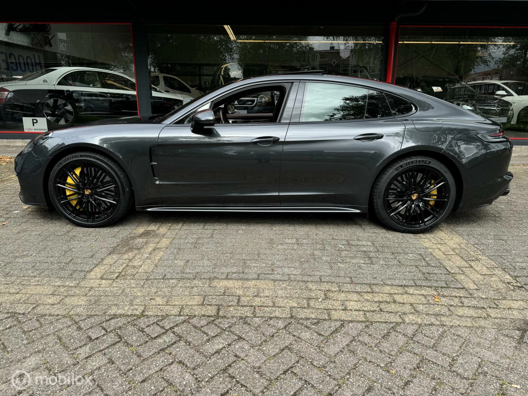 Hoofdafbeelding Porsche Panamera