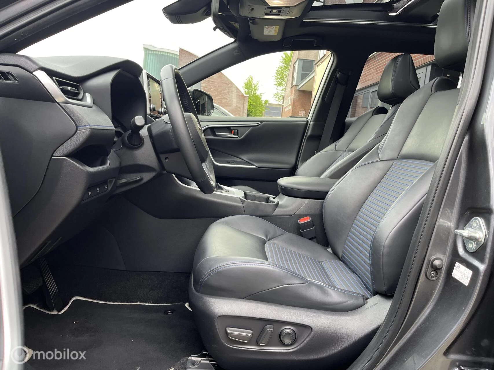 Hoofdafbeelding Toyota RAV4