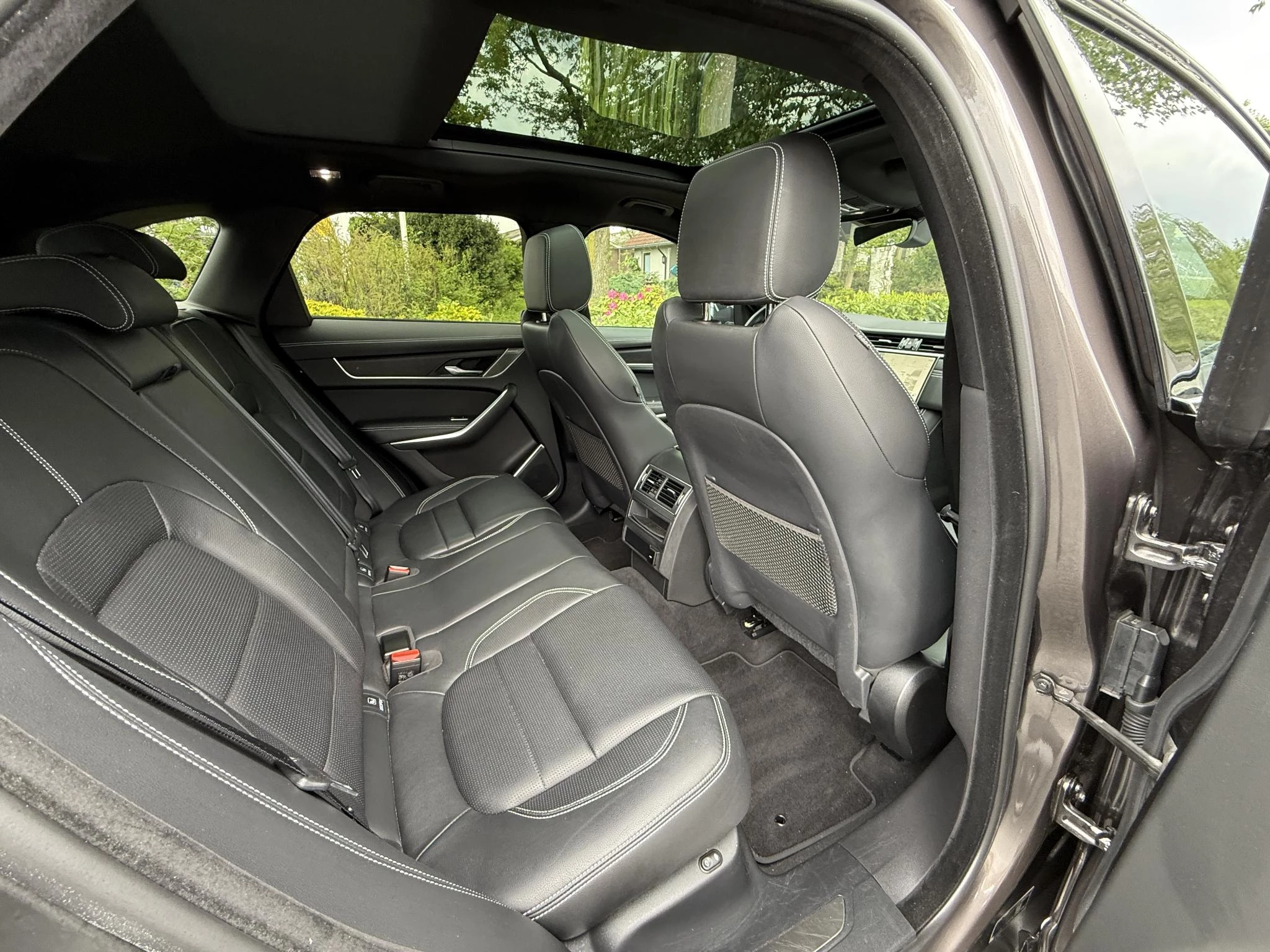 Hoofdafbeelding Jaguar F-PACE
