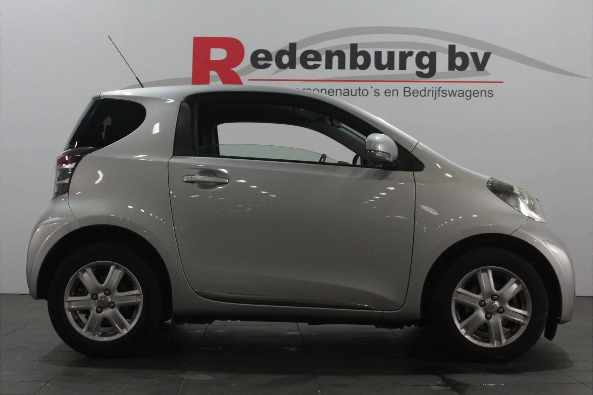 Hoofdafbeelding Toyota iQ