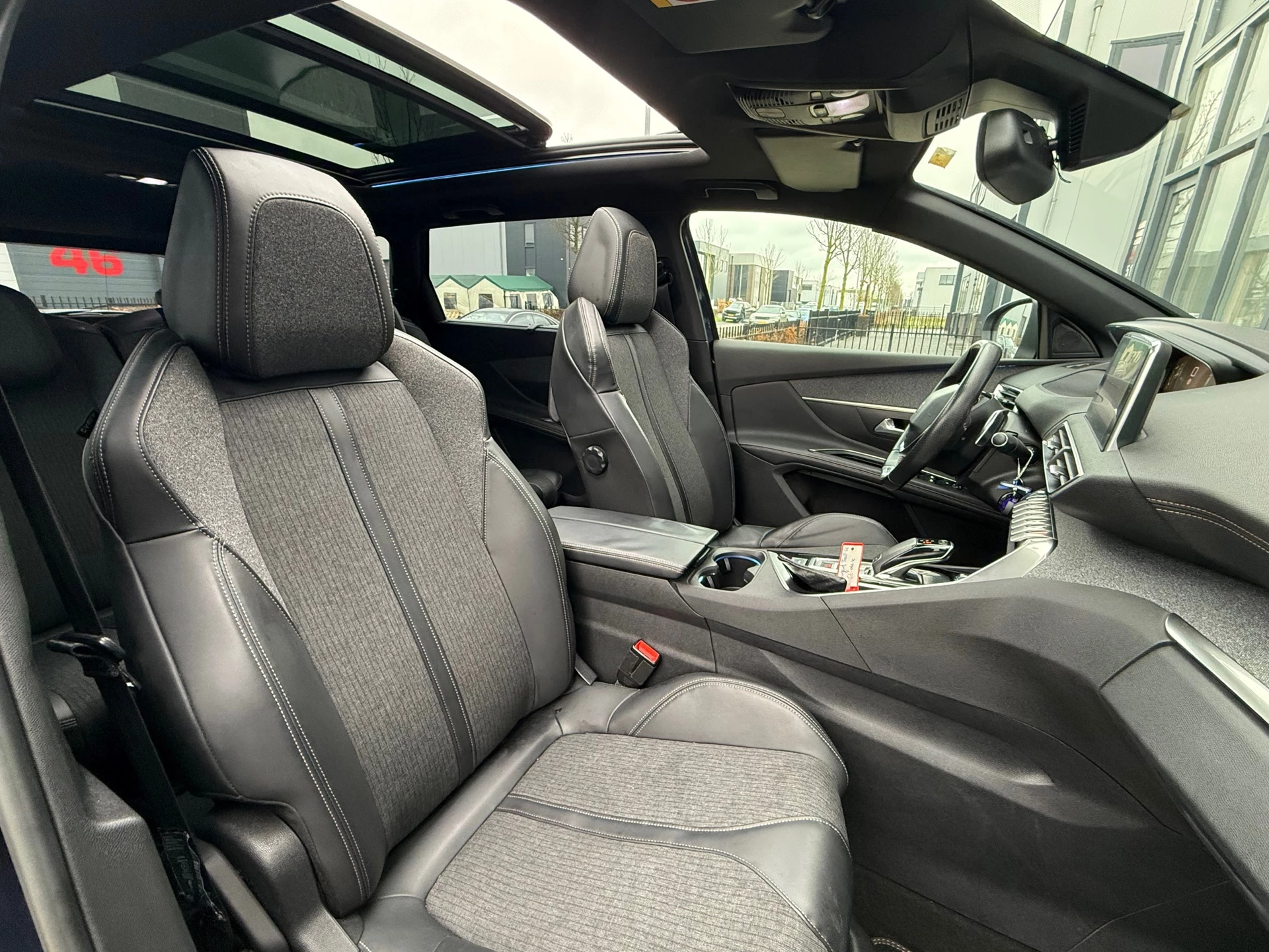 Hoofdafbeelding Peugeot 5008