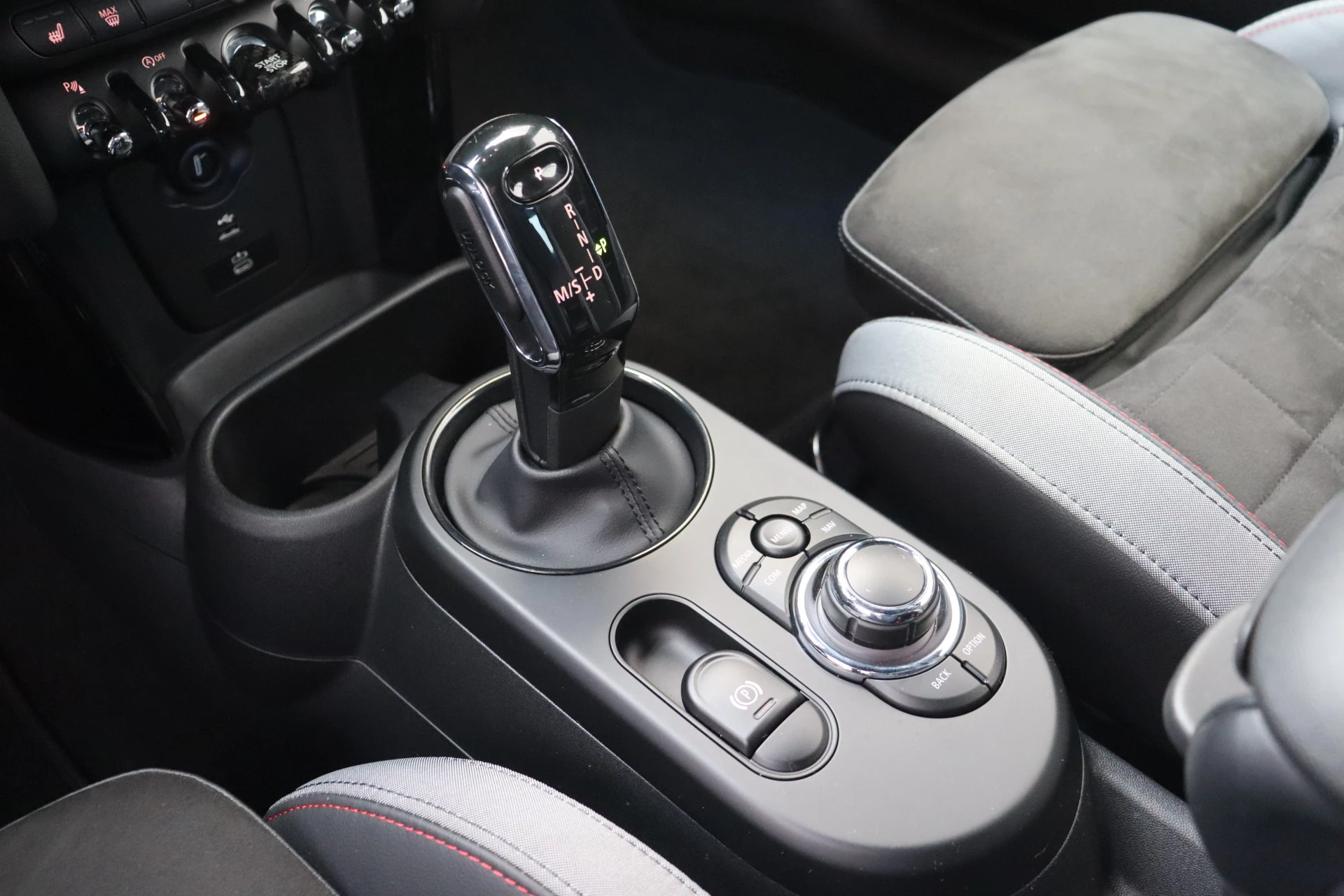 Hoofdafbeelding MINI Cooper Cabrio