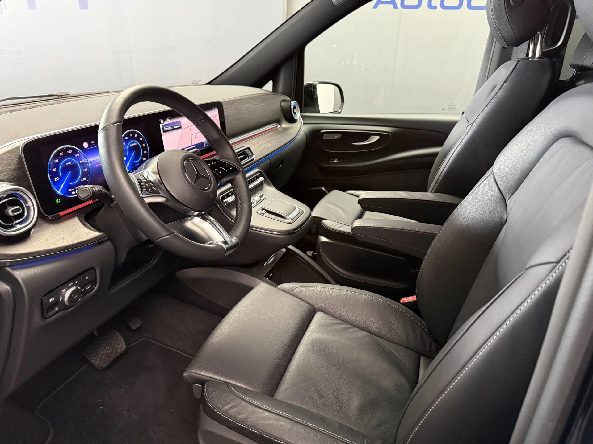 Hoofdafbeelding Mercedes-Benz EQV