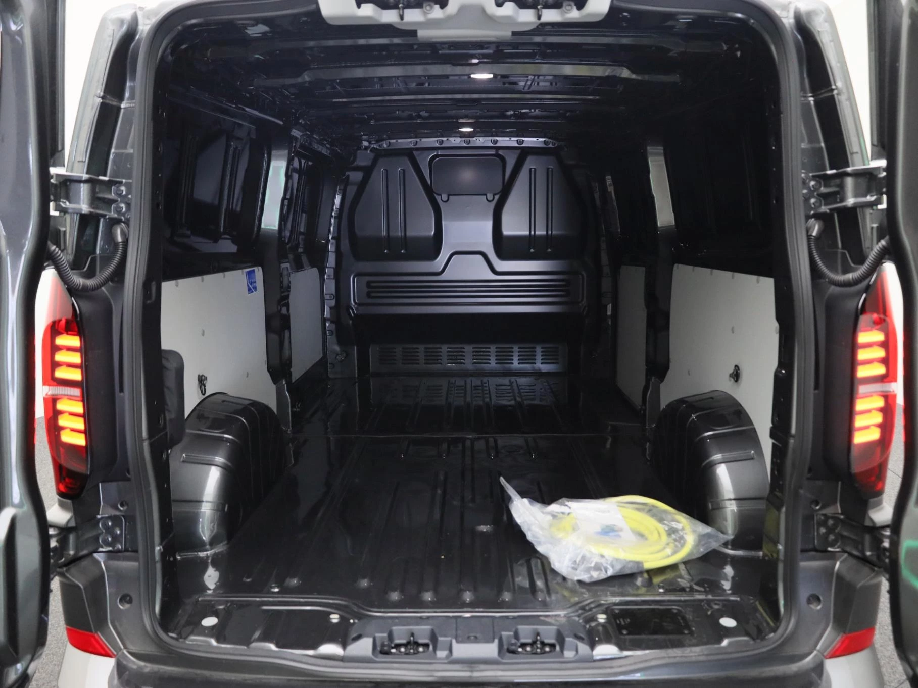 Hoofdafbeelding Volkswagen e-Transporter