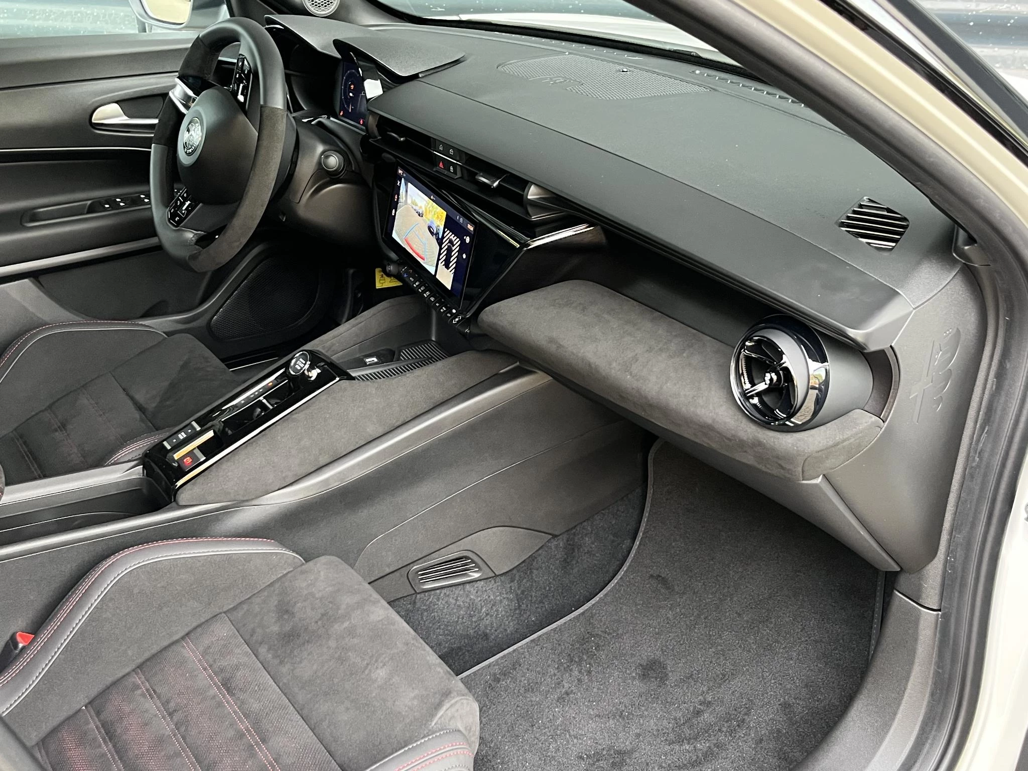 Hoofdafbeelding Alfa Romeo Junior