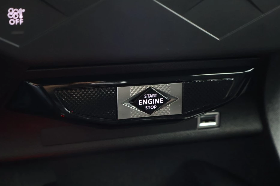 Hoofdafbeelding DS DS 3