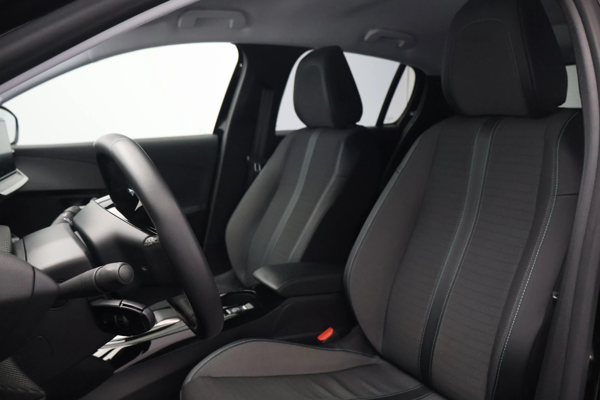 Hoofdafbeelding Peugeot e-208