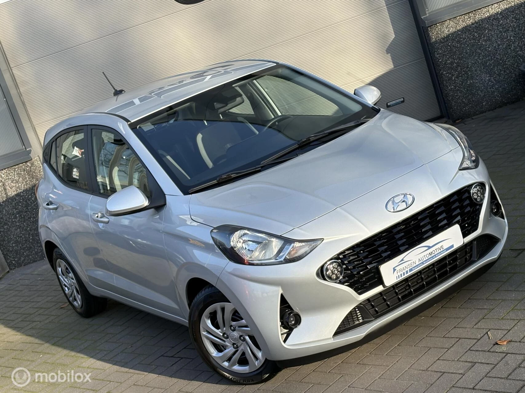 Hoofdafbeelding Hyundai i10