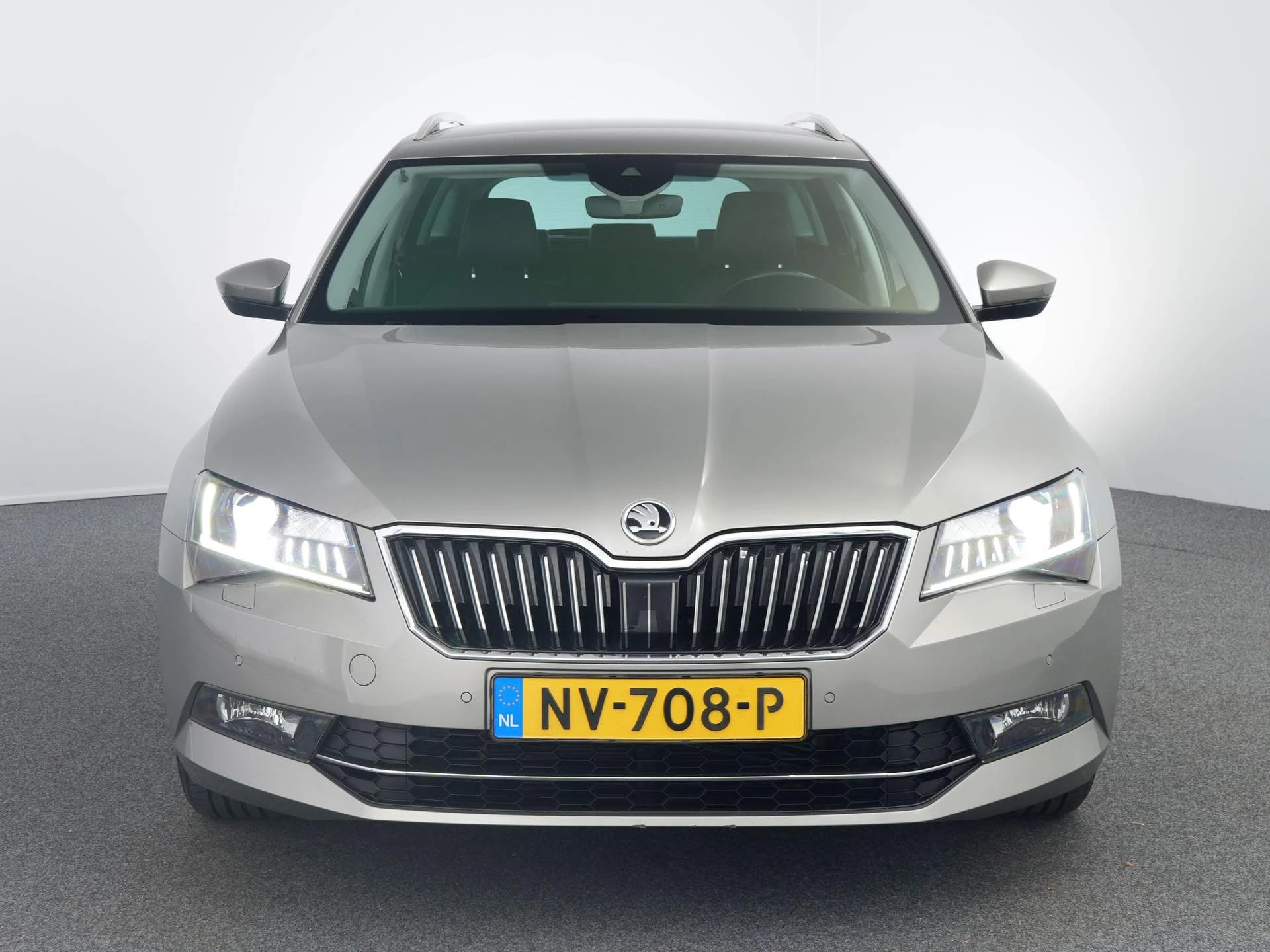 Hoofdafbeelding Škoda Superb