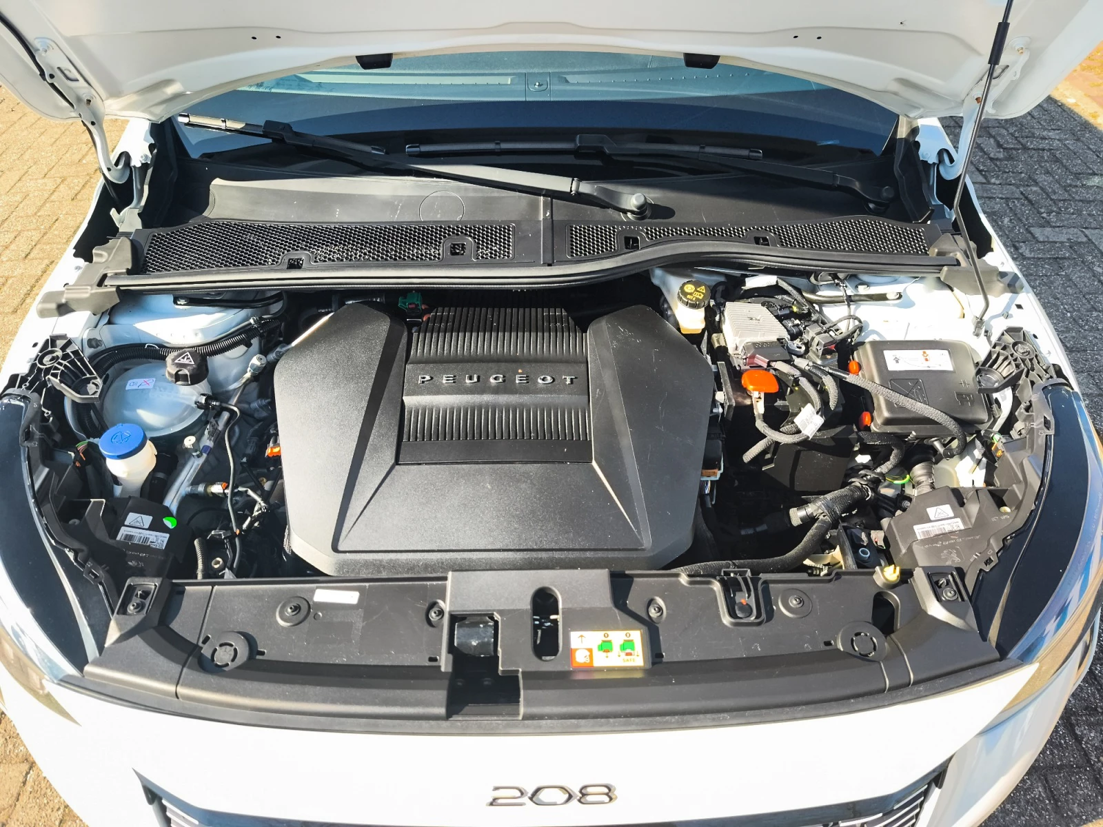 Hoofdafbeelding Peugeot e-208