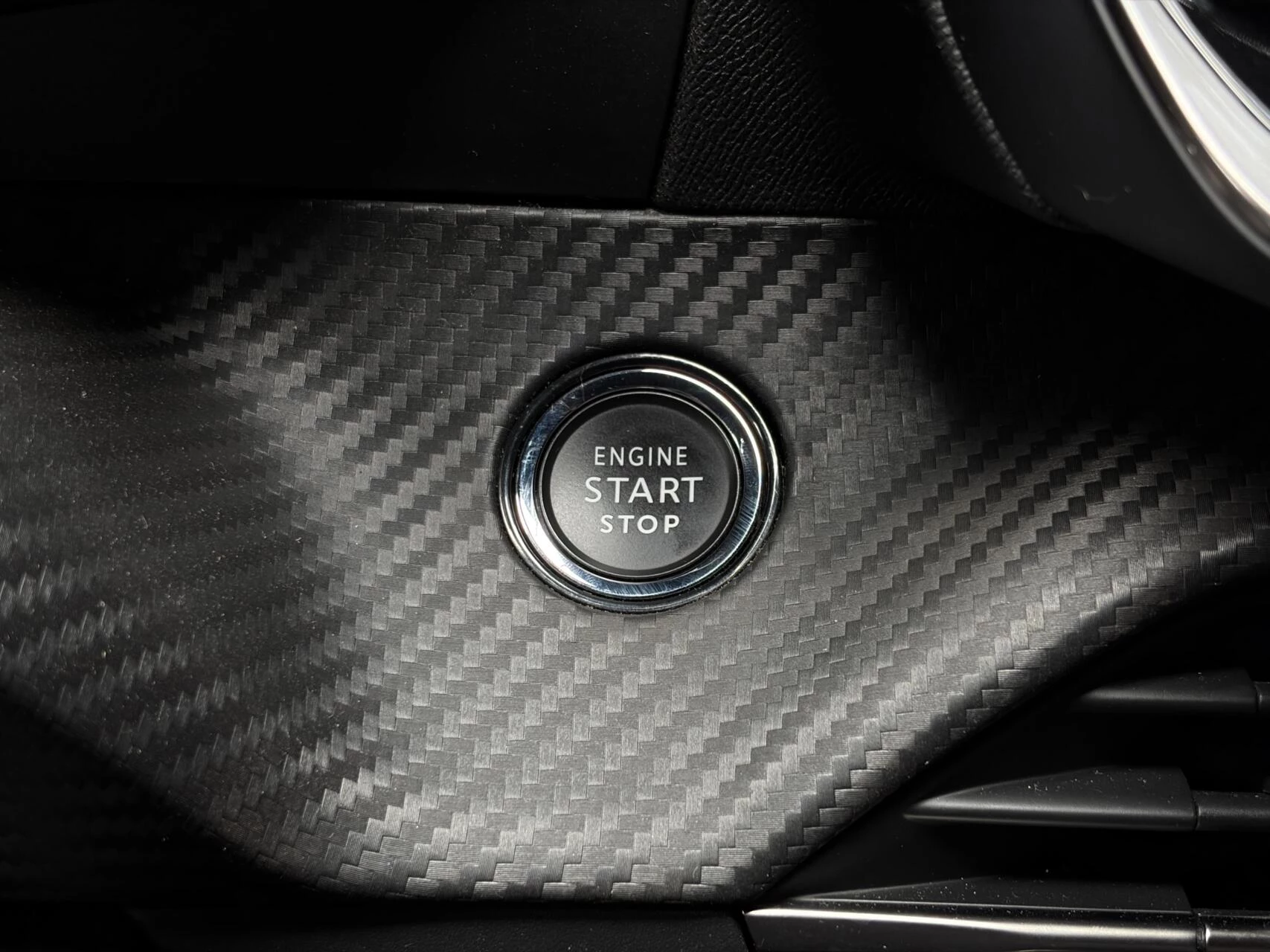 Hoofdafbeelding Peugeot e-2008