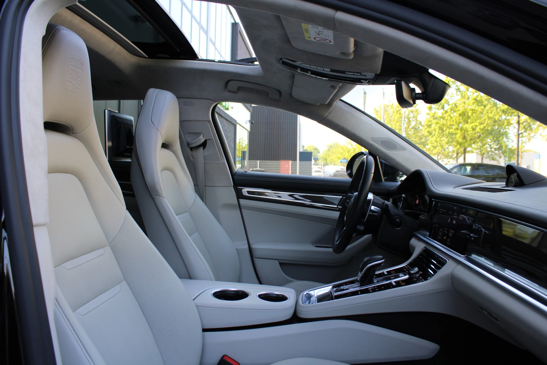 Hoofdafbeelding Porsche Panamera