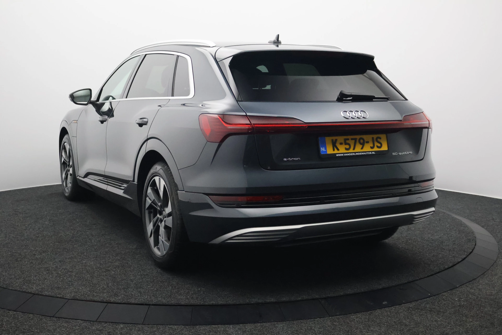 Hoofdafbeelding Audi e-tron