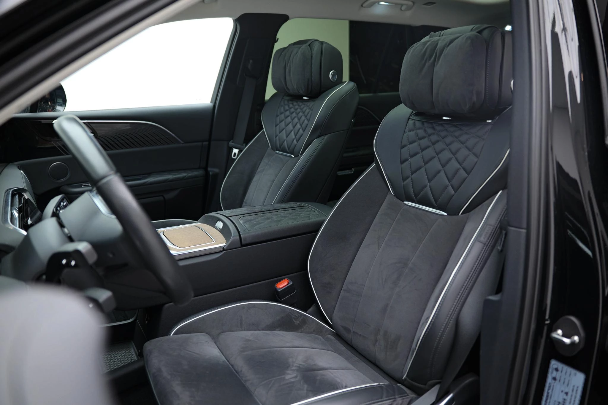 Hoofdafbeelding Hongqi E-HS9