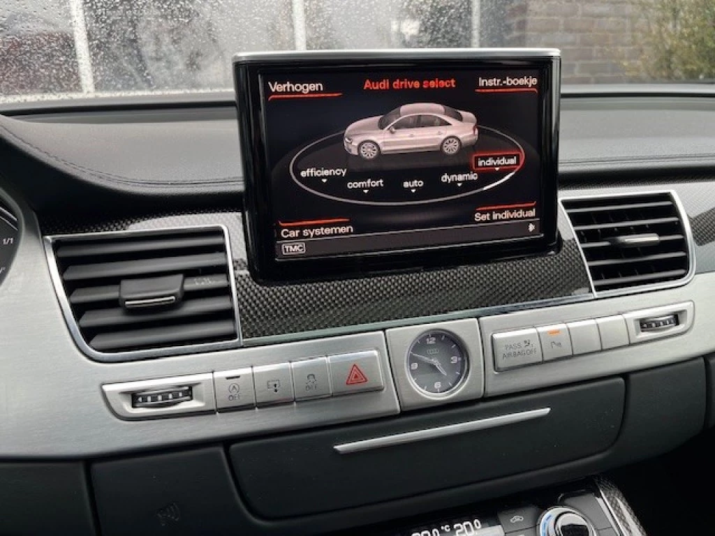 Hoofdafbeelding Audi S8