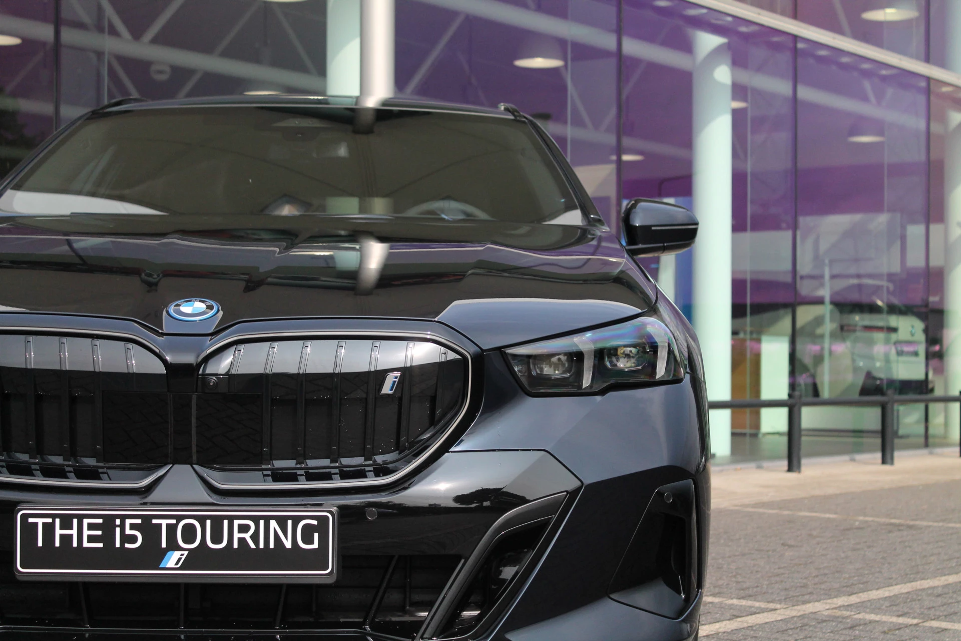 Hoofdafbeelding BMW i5