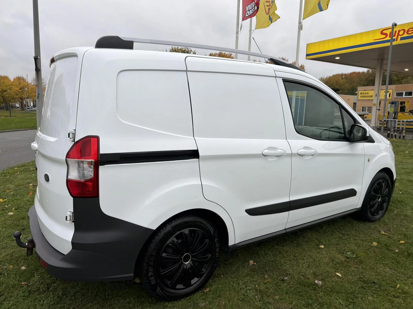 Hoofdafbeelding Ford Transit Courier