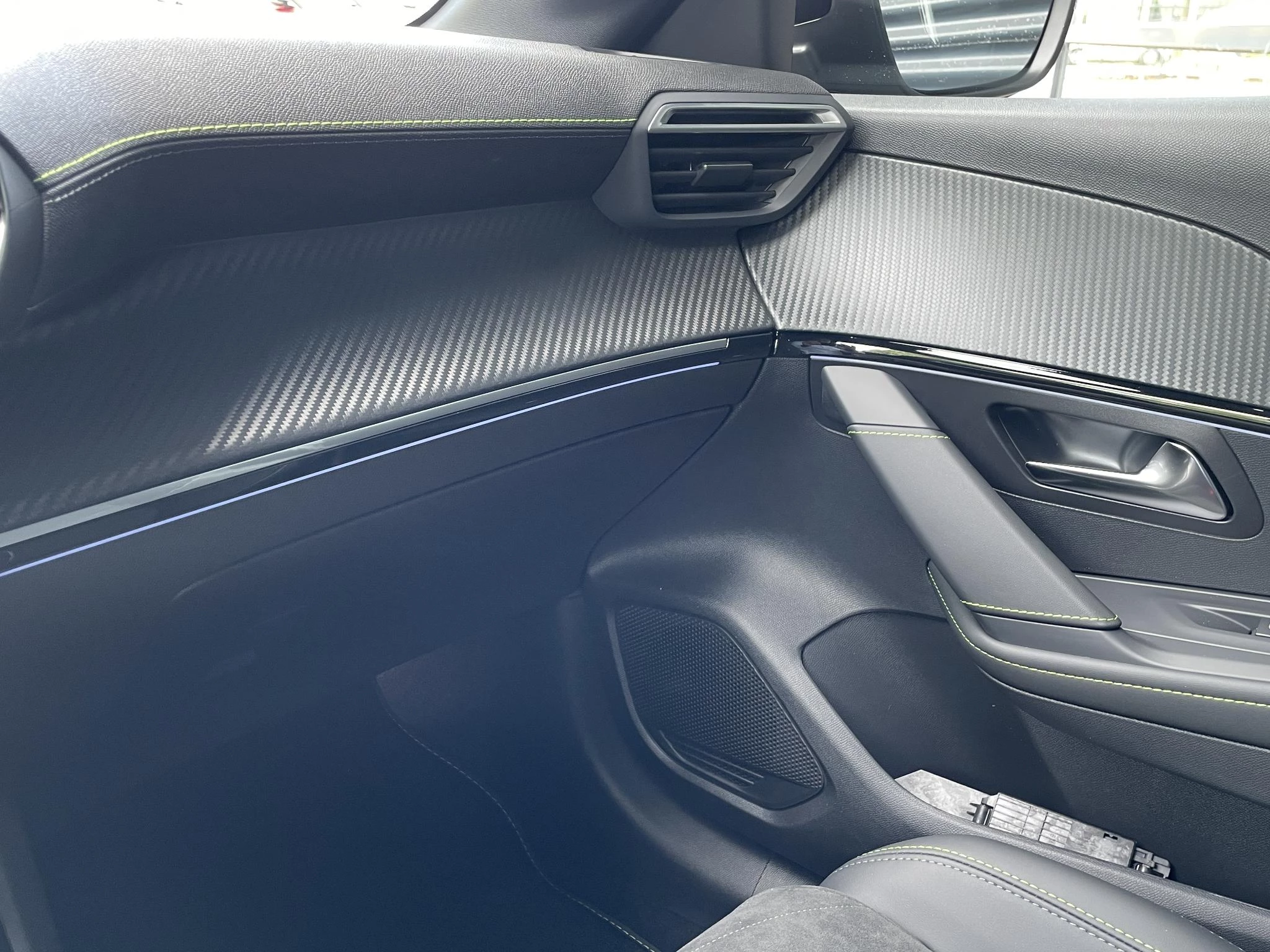 Hoofdafbeelding Peugeot e-208