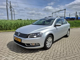 Hoofdafbeelding Volkswagen Passat Volkswagen Passat 1.4 TSI Comfortline BlueMotion NIEUWE APK!