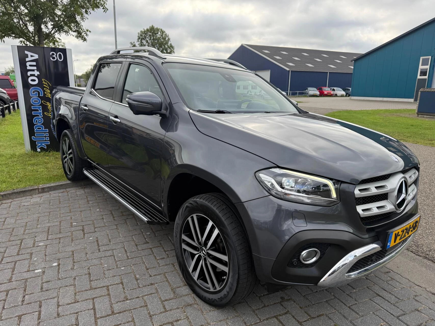 Hoofdafbeelding Mercedes-Benz X-Klasse