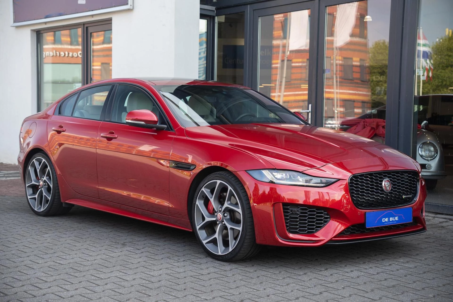 Hoofdafbeelding Jaguar XE