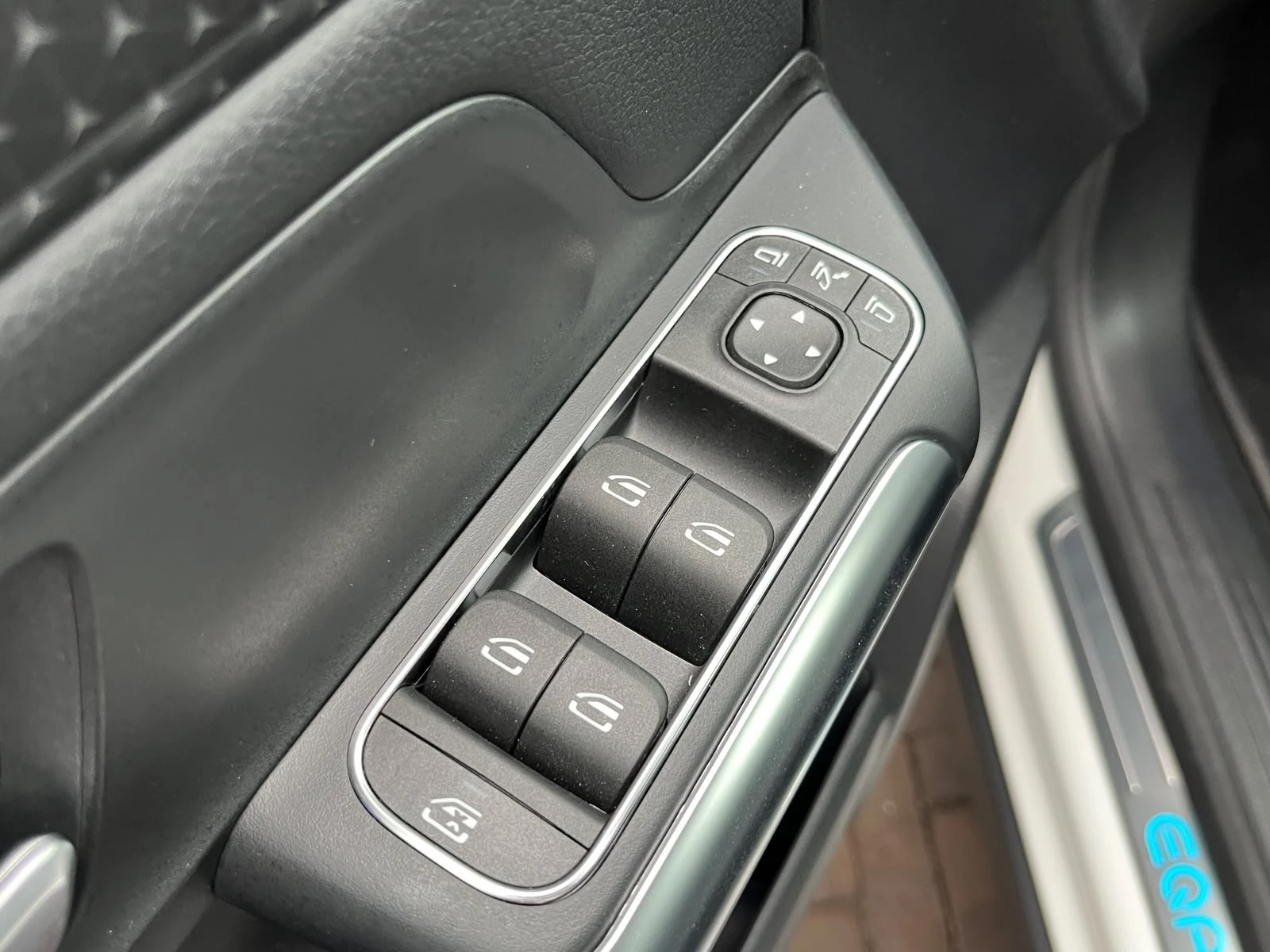 Hoofdafbeelding Mercedes-Benz EQA