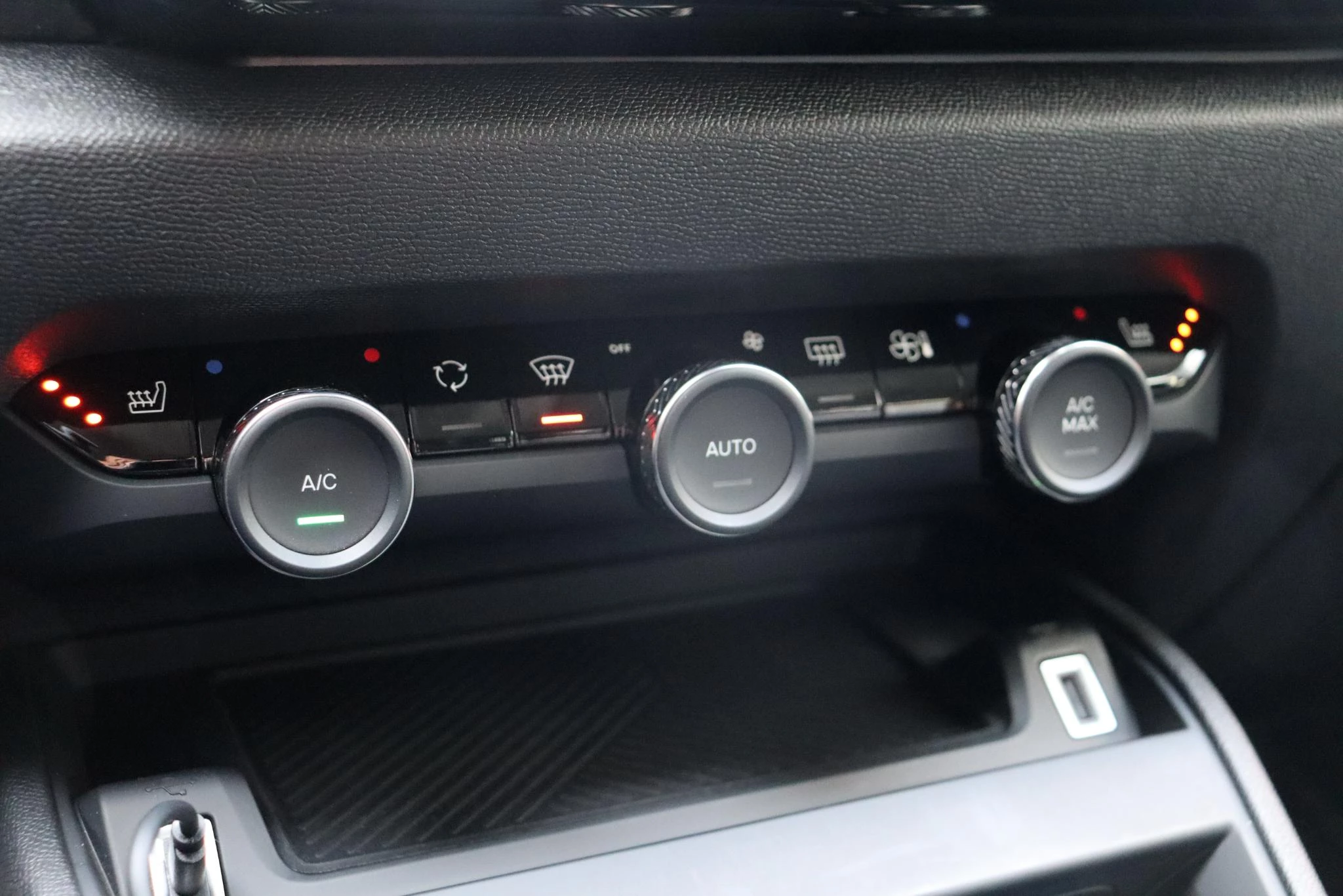 Hoofdafbeelding Citroën ë-C4