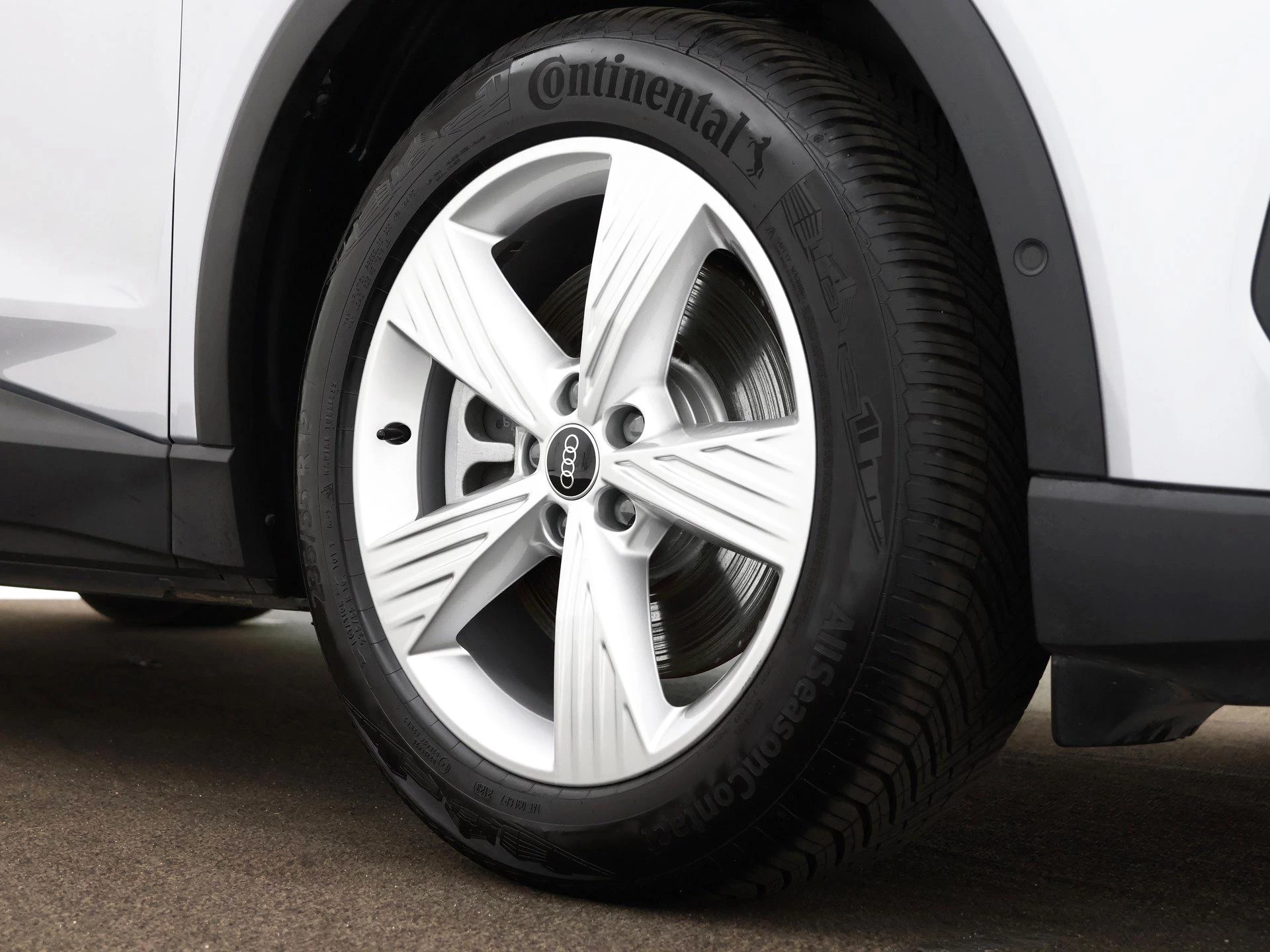 Hoofdafbeelding Audi Q4 e-tron