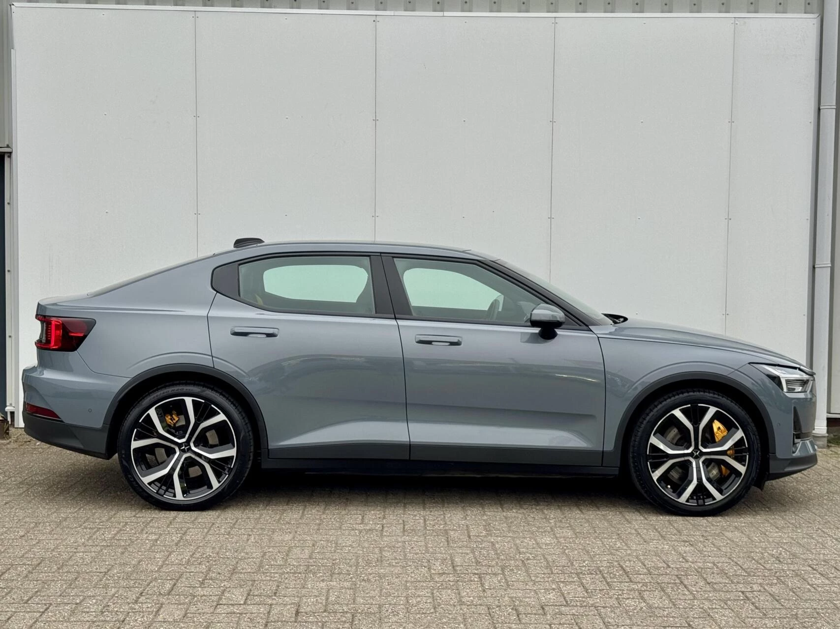 Hoofdafbeelding Polestar 2