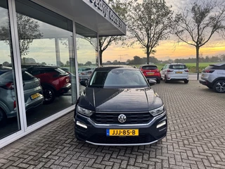 Volkswagen T-Roc 1.5 TSI SPORT- ALL IN PRIJS-Camera -NAVI