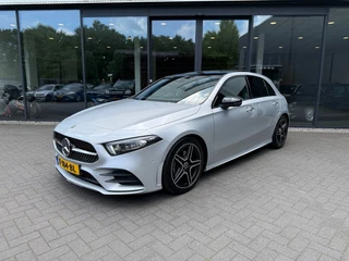 Hoofdafbeelding Mercedes-Benz A-Klasse Mercedes-Benz A-Klasse 180 AMG LINE,Pano,LED,WideScreen,Memory,Stoelverw,Camera,Clima,Cruise,Ambient,Orig. NL