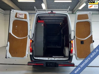 Mercedes-Benz Sprinter Automaat 211 2.2 CDI L2H2 3Persoons, Imperiaal + Trap, Kast, M-BUX, Trekhaak, RIJKLAARPRIJS! NETTE BUS!