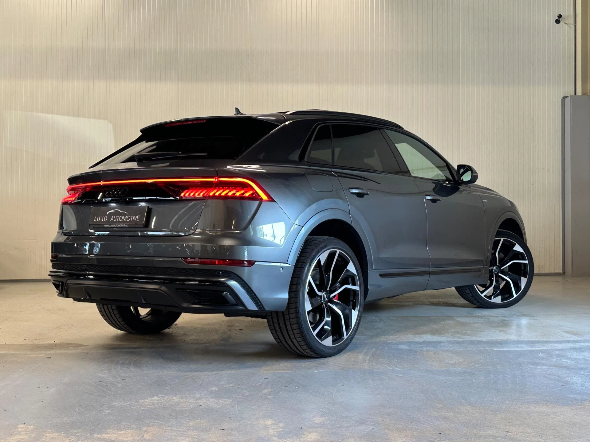 Hoofdafbeelding Audi Q8