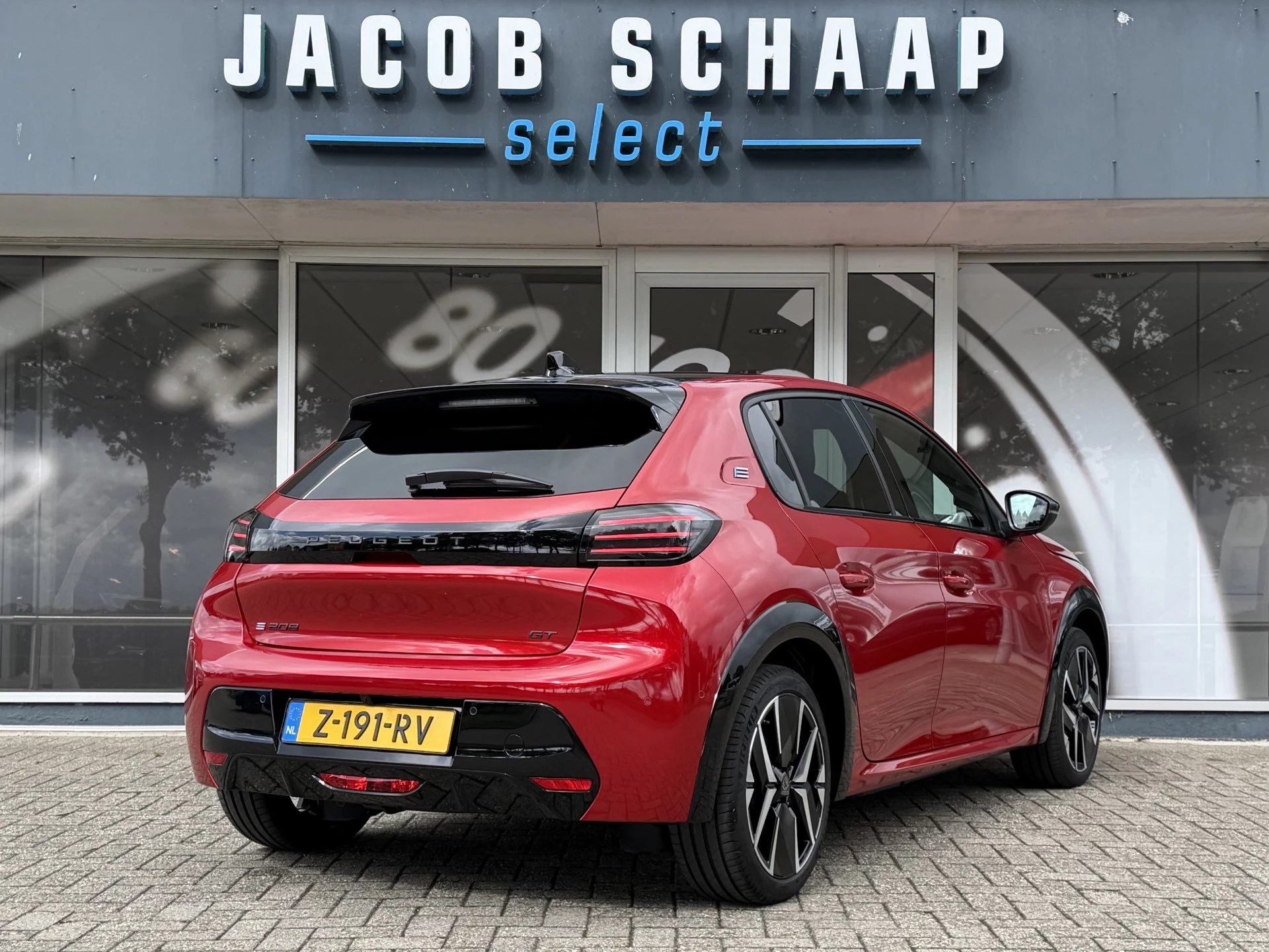 Hoofdafbeelding Peugeot e-208