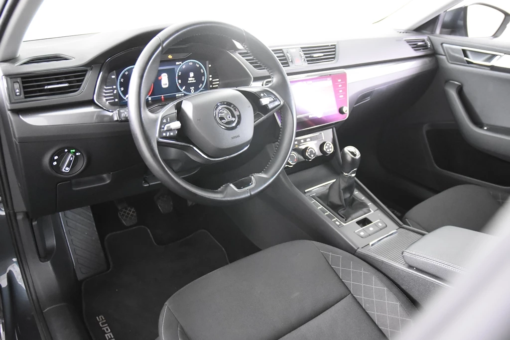 Hoofdafbeelding Škoda Superb